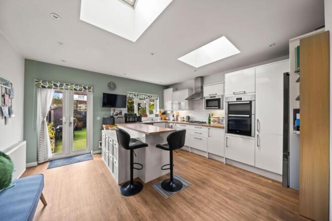 Caverleigh Way, Worcester Park, KT4 photo 4