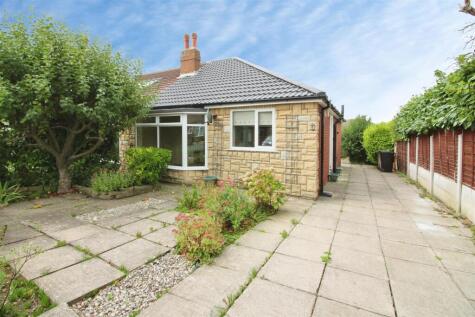 Field End Gardens, Halton, Leeds