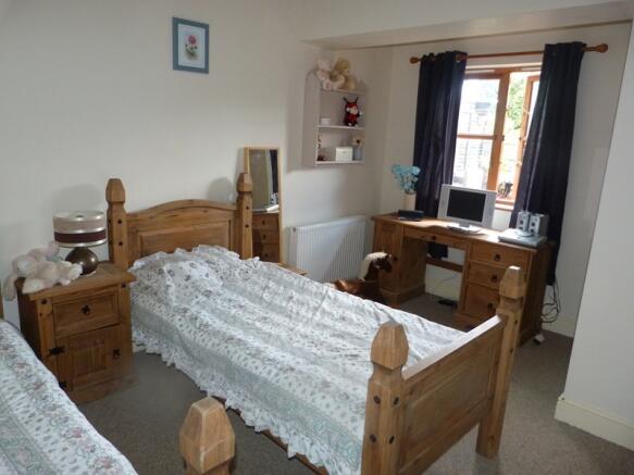 Photo 8