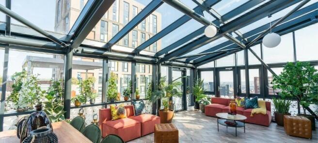 2 bed Apartment to rent Image 11