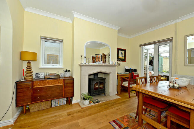 Living Room/Dinin...
