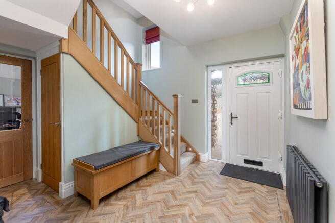 5 bed Detached for sale Image 5