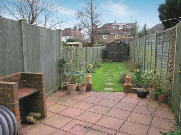 32aArgle Ave garden.jpg