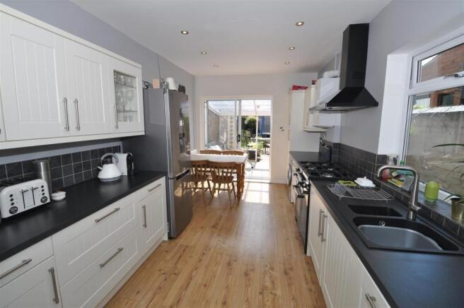 Kitchen/Breakfast Room