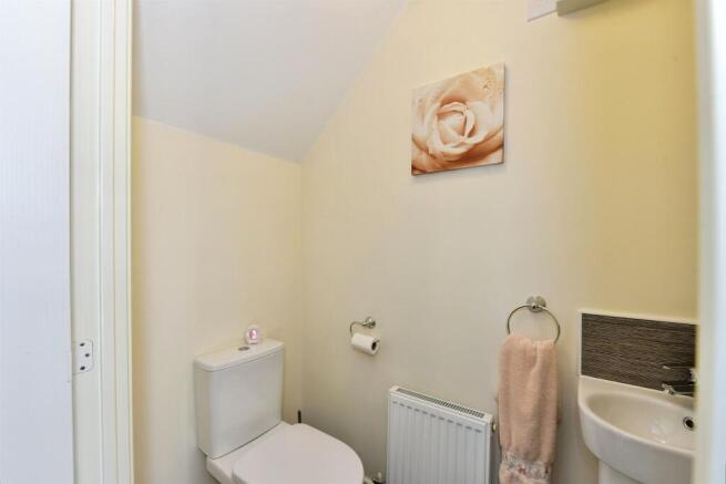 3 bed Semi-Detached for sale Image 5