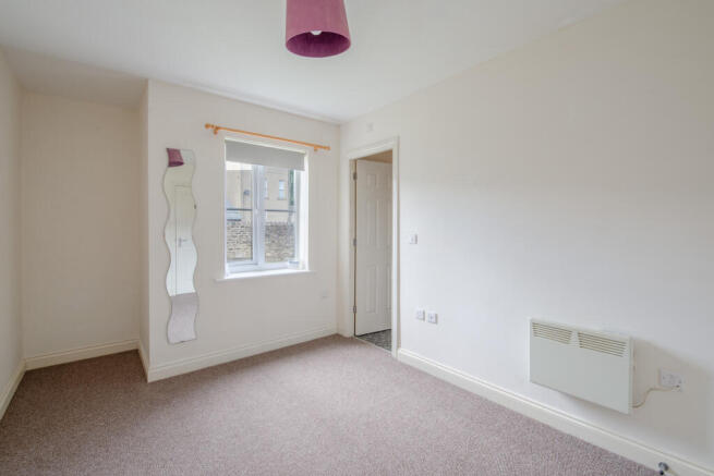 2 bed Apartment for sale Image 6