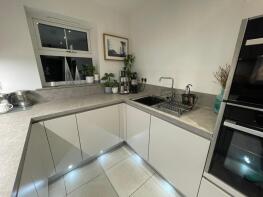 5, Sark Court, Whinmoor, Leeds LS14 1FU