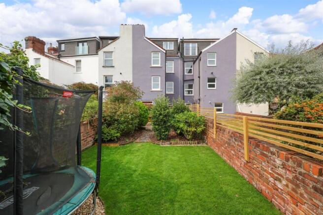 78 Bromley Road 5.JPG