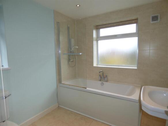 8 Erewash bathroom.JPG