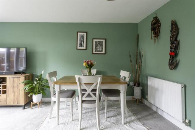 3 bed Town House for sale Image 8