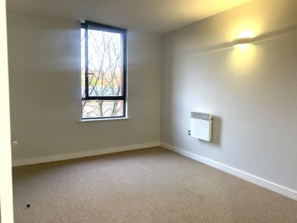 1 bed Apartment to rent Image 8