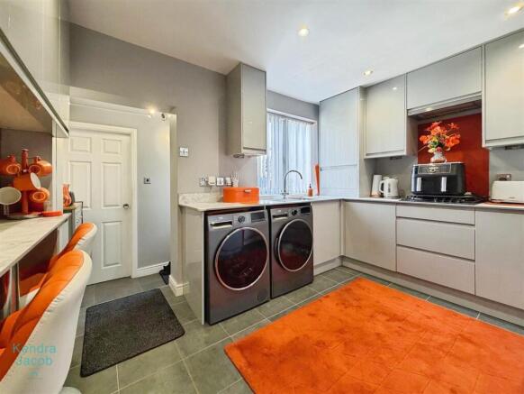 2 bed Terraced for sale Image 4