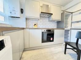 Flat 5, Marshall House Kingston Estate, East Street, London SE17 2DX