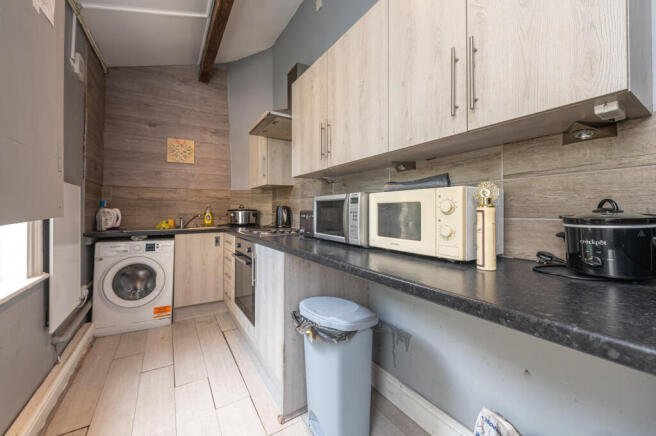 6 bed Block of Apartments for sale Image 7