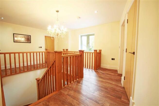 GALLERIED LANDING