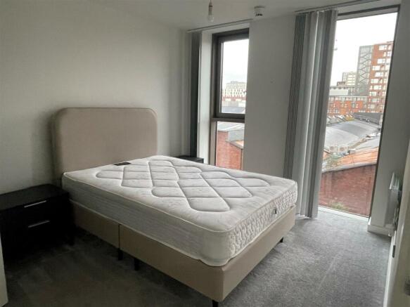 Bedroom 1a.jpg