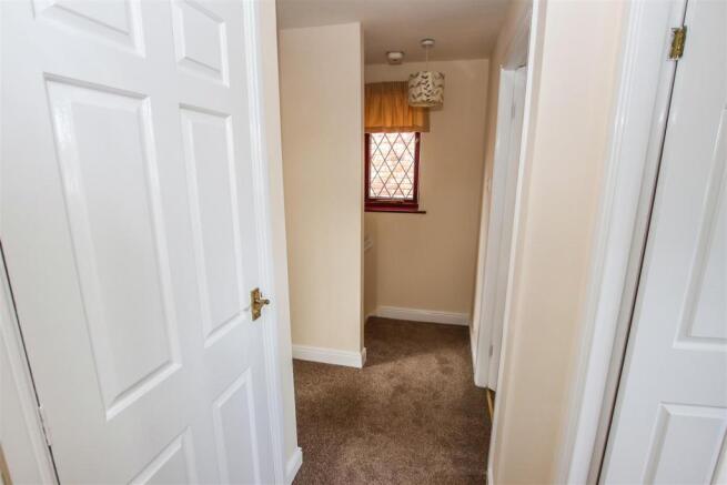 FIRST FLOOR LANDING