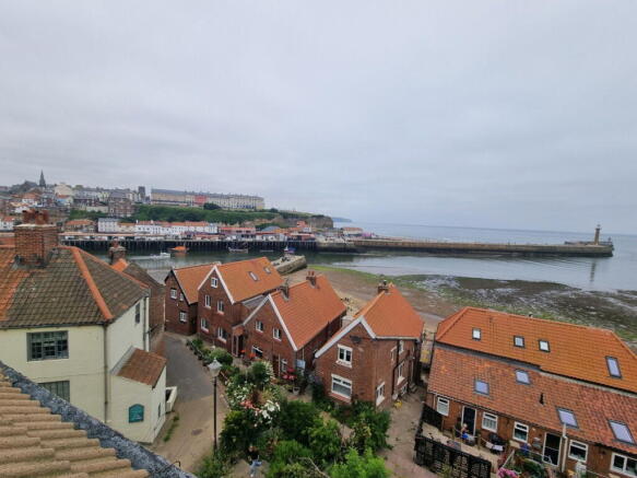 3 bed End of Terrace to rent Image 12