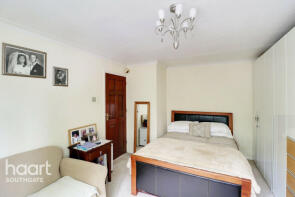 1, Regina Close, Barnet EN5 4DR