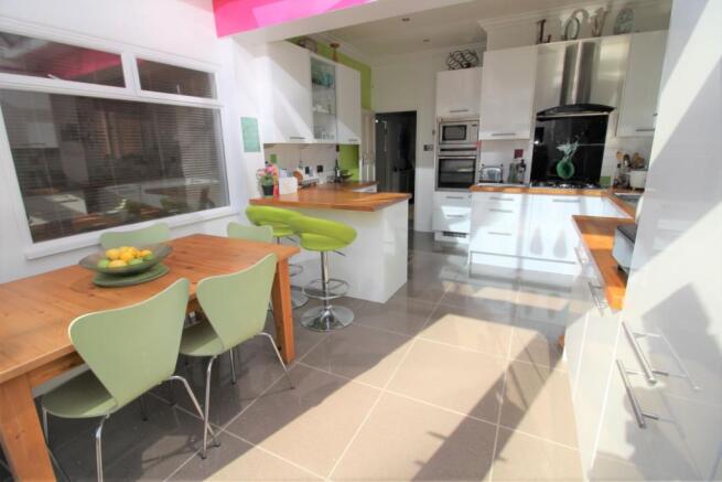 Kitchen/Dining Room