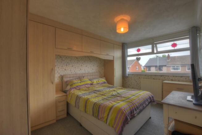 bed1.jpg