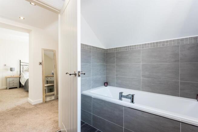 En-suite bathroom