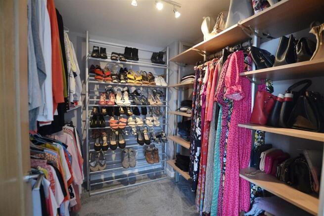 dressing room.JPG