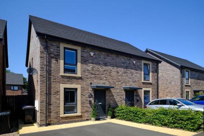 3 bed Semi-Detached for sale Image 7