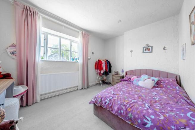 3 bed House for sale Image 9