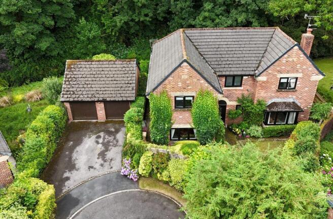 6 Lumwood, Smithills. Bolton. BL1 6TZ