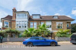 Flat 3, 33, Burlington Gardens, Chiswick, London W4 4LT