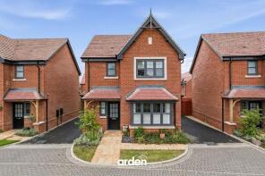7, Coxs Close, Hallow WR2 6BF