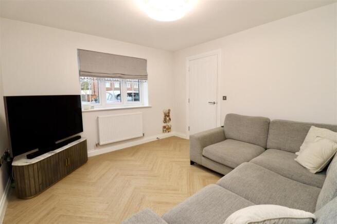 3 bed Terraced for sale Image 4