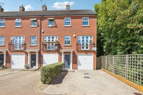 Elsons Mews, Welwyn Garden City, Hertfordshire, AL7