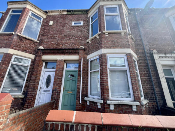 3 Bedroom terraced house , located on Lyndhurst s