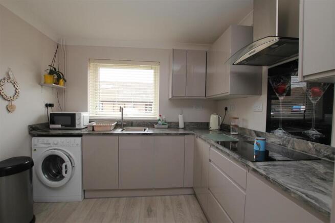 kitchen 2.JPG
