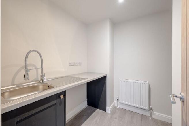 3 bed Semi-Detached for sale Image 10