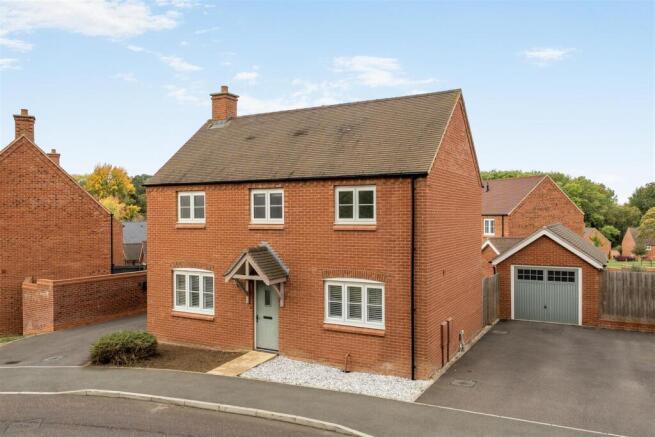 12 Tanters Road, Towcester (e).jpg