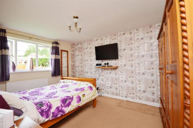 Bedroom 1 Crossways.JPG