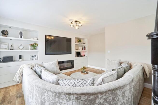 2 bed Semi-Detached for sale Image 4