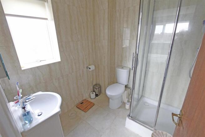 ensuite.jpg