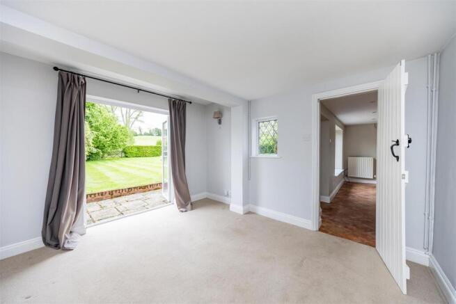 Summerfields Cranleigh Road, Wonersh, GU5 0QY-11.j