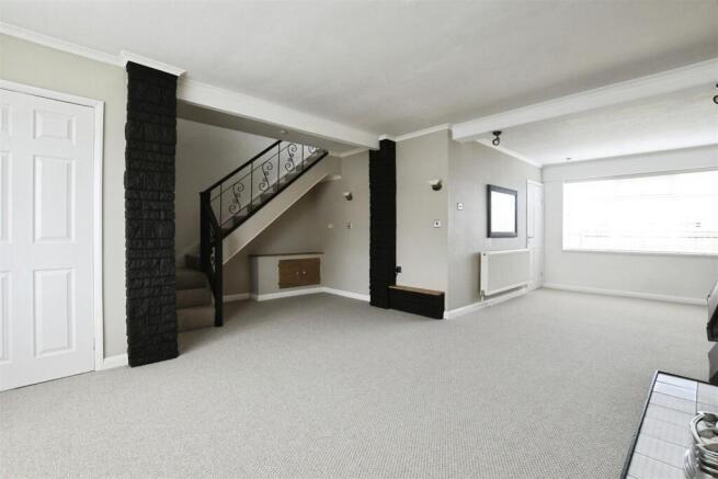 3 bed Semi-Detached for sale Image 6