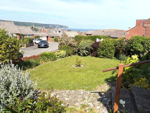 Front garden & view
