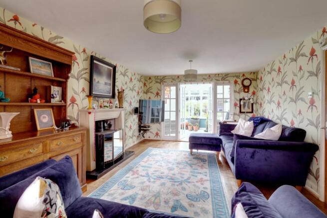4. NEW Living Room 3