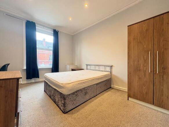 1 bed Flat to rent Image 4
