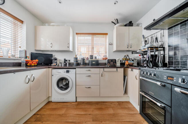 1419165-9-699c243...