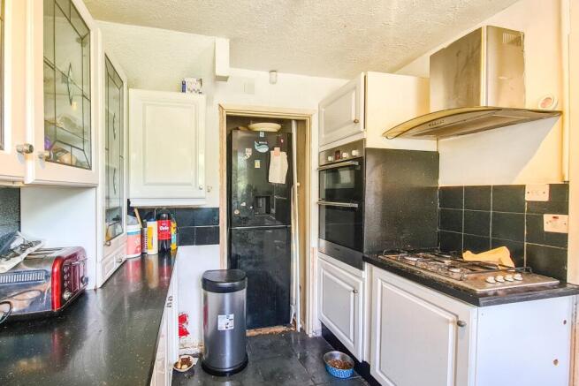 60 Ty-Draw, Church Village, Pontypridd, South Wales, CF38 1UF