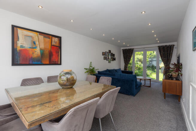 Lounge Through Diner