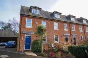 22, The Sadlers, Chichester PO18 0PR